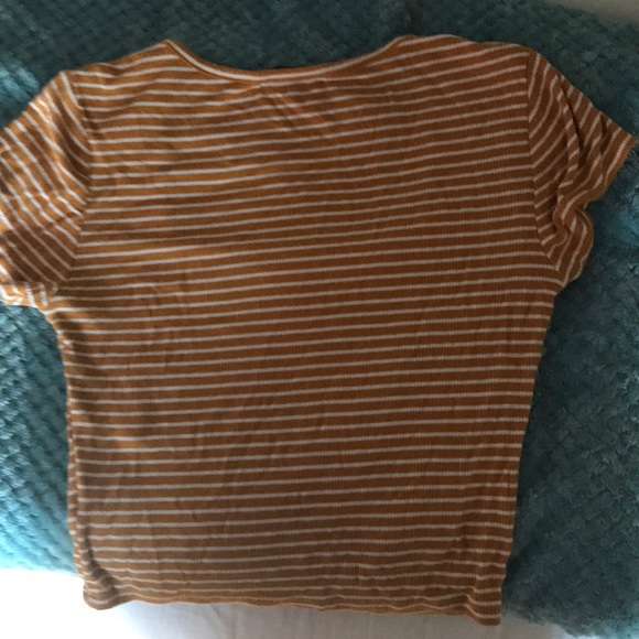 Crop top - Picture 2 of 3